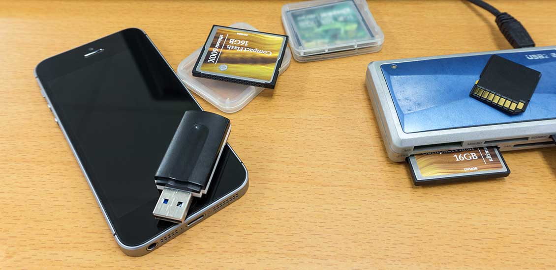 iPhone USBメモリー SDカード
